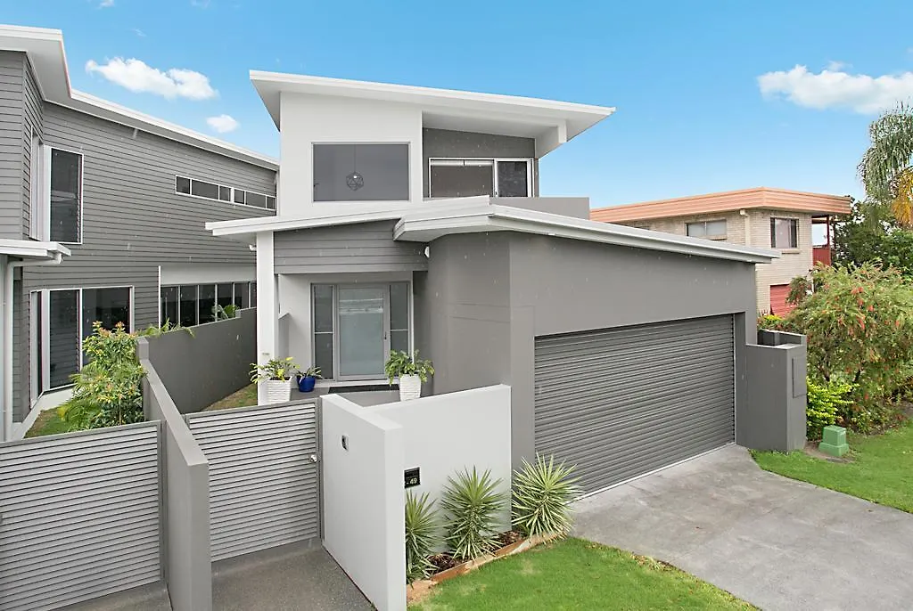 Holiday home Pacific Breeze Villa Broadbeach Waters